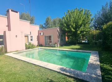 Casa de 4 ambientes, Pilar · Casa 4 Ambientes Venta Barrio Cerrado Pilar Piscina
