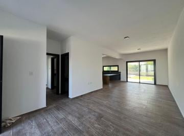 Casa · 250m² · 4 Ambientes · 1 Cochera · Apto Crédito Casa en Venta 2 Dorm Planta Baja en Docta Av con Posibi de Ampliación