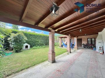 Casa · 116m² · 2 Dormitorios · 2 Cocheras · Venta Casa San Lorenzo | Jardin y Galeria | Zona Tranquila