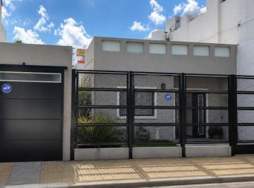 KNK-KNK-5322_2 · Oportunidad Casa de 3 Ambientes con Jardin