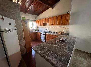 Casa · 224m² · 3 Ambientes · 2 Cocheras · Casa 3 Ambientes en Villa España