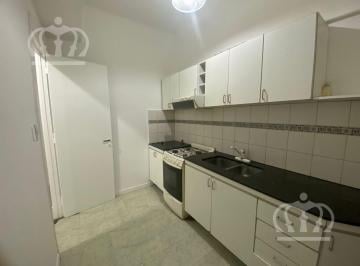 Departamento · 50m² · 3 Ambientes · Departamento 3 Ambientes Sobre Av 1piso por Escalera.