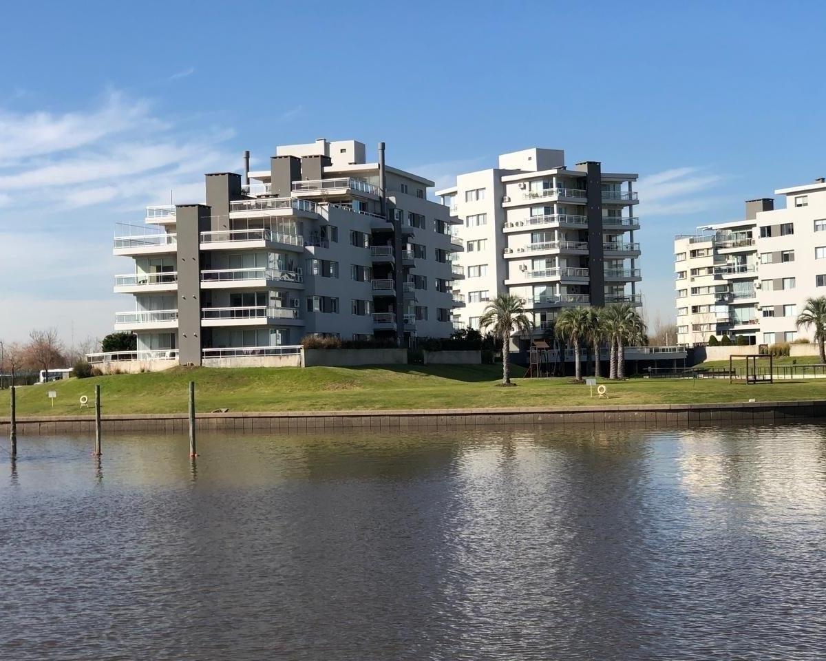 Departamento en Venta 3 dormitorios en Ribera NORDELTA con gran terraza y vista increíble al Río 0