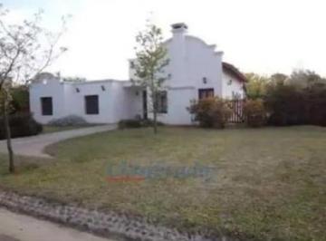 Casa · 257m² · 4 Ambientes · 1 Cochera · Venta Casa El Viejo Algarrobo - 3 Dorm. - Barrio Privado