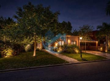 Casa de 4 ambientes, Tigre · Retasada! – San Francisco - Villanueva | Pileta | Entrepiso | Posibilidad de Amplia
