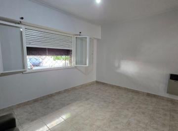 Departamento de 2 ambientes, Villa Urquiza · Apto Crédito - 2 Ambientes con Patio en Planta Baja Al Frente