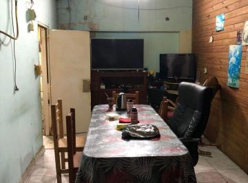 Casa de 4 ambientes, Berisso · En Venta Casa a Reciclar