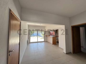 Casa · 120m² · 7 Ambientes · 1 Cochera · Casa en Venta Calle Artigas Al 2100