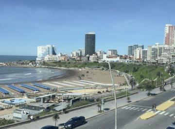 Departamento · 175m² · 4 Ambientes · 2 Cocheras · Alquiler 24 Meses - Primera Linea Al Mar - 4 Amb con 2 Cocheras