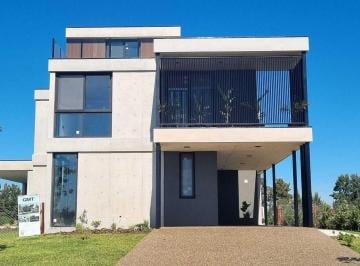 Casa · 346m² · 7 Ambientes · 1 Cochera · Casa en Venta en Los Puentes, Nordelta, Tigre