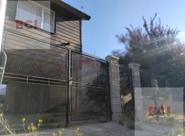 Casa · 85m² · 4 Ambientes · 1 Cochera · Amplia Casa con Mejoras en Barrio 645 Viviendas