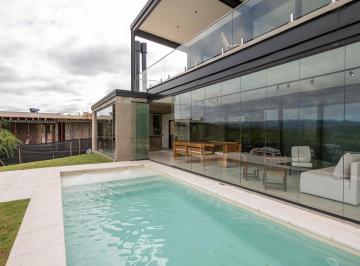 Casa · 420m² · 6 Ambientes · 2 Cocheras · El Terron Exclusiva Casa en Venta, 3 Dorm.. Fondo Golf y Vista a Las Sierras
