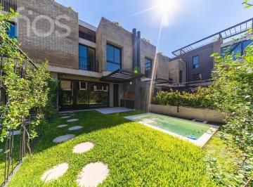 Casa · 104m² · 4 Ambientes · Casa a Estrenar de Tres Dorm. con Pileta, Parrillero, Terraza y Amenities en Fisherton