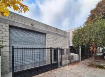 Bodega-Galpón · 334m² · 2 Cocheras · Galpon en Alquiler 36 Meses