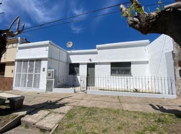 Casa de 3 ambientes, La Plata · Casa en Alquiler en 77 Entre 118 y 119