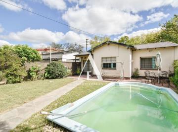 Casa de 4 ambientes, Almirante Brown · Casa Cuatro Ambientes con Parque, Pileta y Quincho en Venta - Longchamps