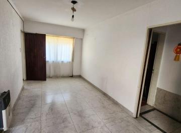 Imagen 1 · Departamento de 2 Dorm. y Patio a m de Boulevard