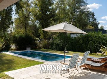 Casa · 200m² · 5 Ambientes · 2 Cocheras · Casa en Venta Barrio Privado La Cesarina Zona Oeste