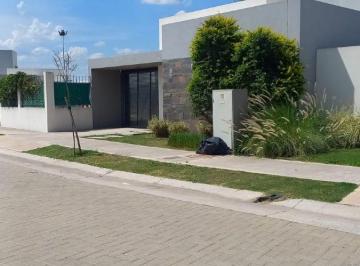 Casa de 5 ambientes, Córdoba · Casa 2 Dorm. Amoblada con Pileta - Valle Escondido