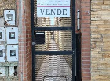 Departamento · 54m² · 2 Ambientes · Departamento de Pasillo en Venta 1 Dormitorio Barrio Hospitales