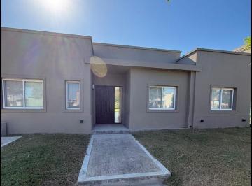 Casa · 185m² · 5 Ambientes · Casa en Venta en Planta Baja en Vistas Puertos