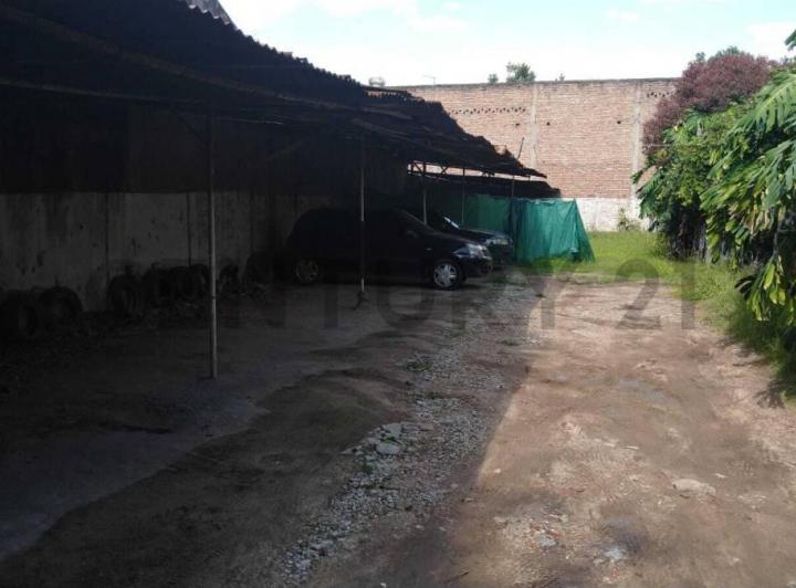 Terreno · 300m²