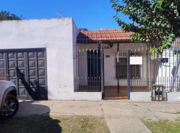 Casa · 126m² · 2 Ambientes · 1 Cochera · Casa en Villa San Luis