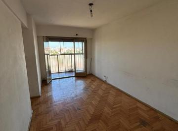 Departamento · 65m² · 3 Ambientes · Departamento Tres Ambientes - Flores - Alquiler Temporal
