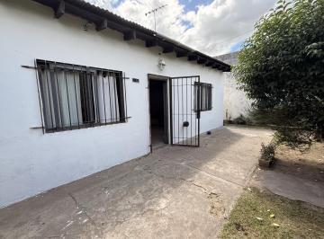 Casa · 100m² · 4 Ambientes · 2 Cocheras · Casa en Gonnet