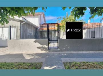 Casa · 140m² · 3 Ambientes · 2 Cocheras · Casa - Parque Luro