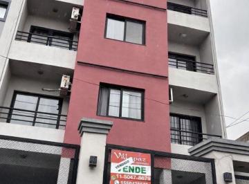 Departamento de 2 ambientes, Quilmes · Hermoso Departamento en Alquiler Sobre Av Vicente López