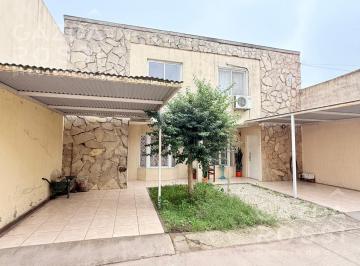 Departamento · 70m² · 4 Ambientes · 1 Cochera · Excelente Dúplex a La Venta en El Centro de Canning