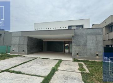 Casa · 450m² · 4 Ambientes · 2 Cocheras · Casa - Yerba Buena