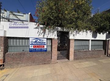 Terreno · 97m² · Lote 8.50 X 17 con 2 Viviendas.