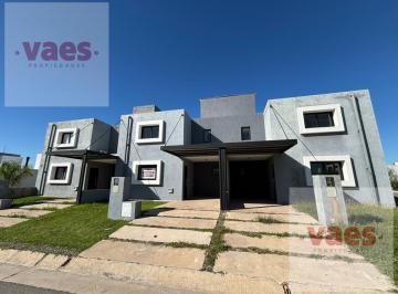 Casa · 70m² · 4 Ambientes · 1 Cochera · Alquiler – Dúplex 2 Dorm. con Patio, Pileta y Asador en Docta