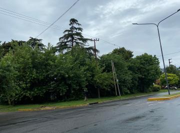 Casa de 8 ambientes, La Plata · Propiedad en Venta con 1000 m² de Lote. Av 508 Esq. 15 Gonnet. Venta Ltg por Tracto.