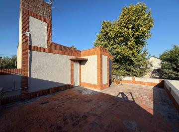 Casa · 130m² · 3 Ambientes · 1 Cochera · Casa 3 Ambientes Alquiler Haedo