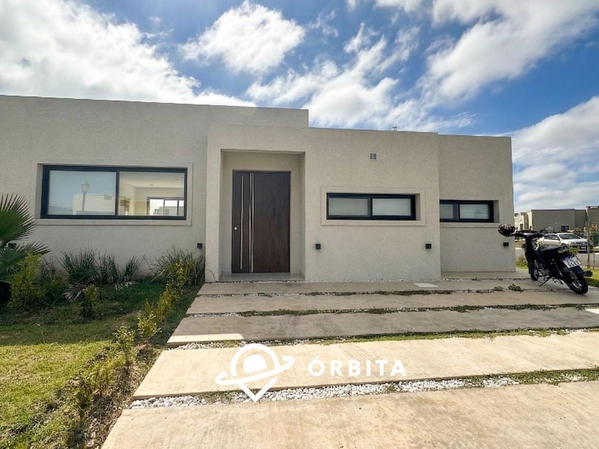 Casa en Venta en Barrio Santa Elisa, Pilar del Este