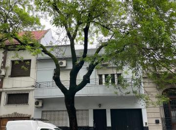 Casa de 6 ambientes, Parque Patricios · Casa 6 Ambientes Frente a Instituto Bernasconi