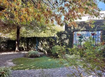 Casa · 98m² · 3 Ambientes · 1 Cochera · Casa de 3 Ambientes con Pileta en El Barrio El Rocio