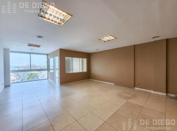 Oficina comercial · 74m² · 1 Cochera · Oficinas de 74 m² en Florida Oeste, Próximo a Panamericana - Cercana a Capital