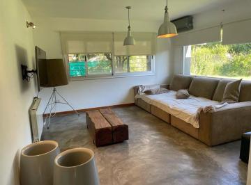 Casa · 300m² · 5 Ambientes · 1 Cochera · Venta Casa 3 Dorm. Fincas del Sur II