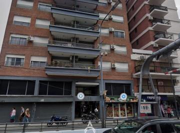 Garage · 14m² · Oportunidad: Cochera Fija en Zona Estratégica (Cabildo y Lacroze)