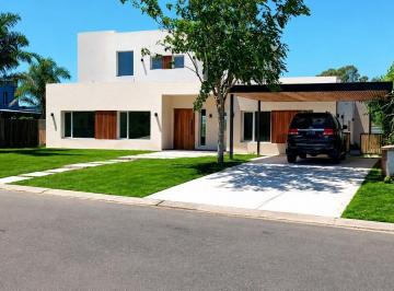 Casa · 225m² · 6 Ambientes · 2 Cocheras · Venta - Casa 6 Ambientes - Barrio San Matías Área 3