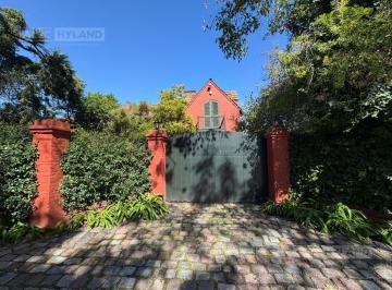 Casa · 300m² · 5 Ambientes · 1 Cochera · Casa Rústica en Venta en La Horqueta, San Isidro