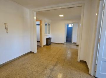 PH · 87m² · 4 Dormitorios · PH 5 Amb, Zona San Juan, Muy Luminoso. Oportunidad