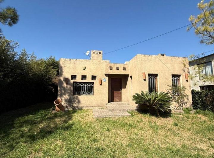 Casa · 150m² · 4 Ambientes · 1 Cochera