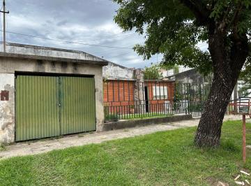 Casa de 3 ambientes, Ciudad de Santa Fe · Venta Castelli 1700 Casa con Terreno 11.80 de Frente X 12.60 Ideal Emprendimiento Inmobiliario