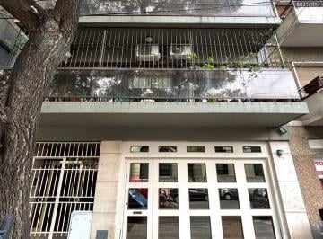 Departamento de 3 ambientes, Caballito · Espectacular Depto. en Parque Centenario.2 Dorm., Cocina Amplia y Lavadero, Semipiso! Luz!
