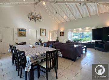 Casa · 1200m² · 7 Ambientes · 2 Cocheras · Casa en Alquiler - Kentucky Club de Campo - 4 Dorm. - Pileta